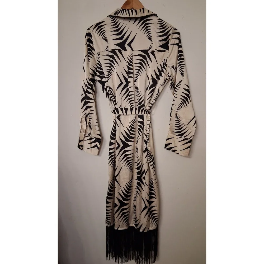 Women's Animal Print Zebra Belted Dress‎ M Long Sleeve Maxi Fringe Tassel NWT - Picture 3 of 8
